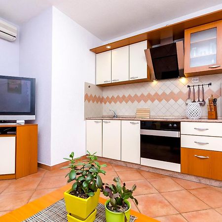 Apartment Piveta Trogir Bagian luar foto