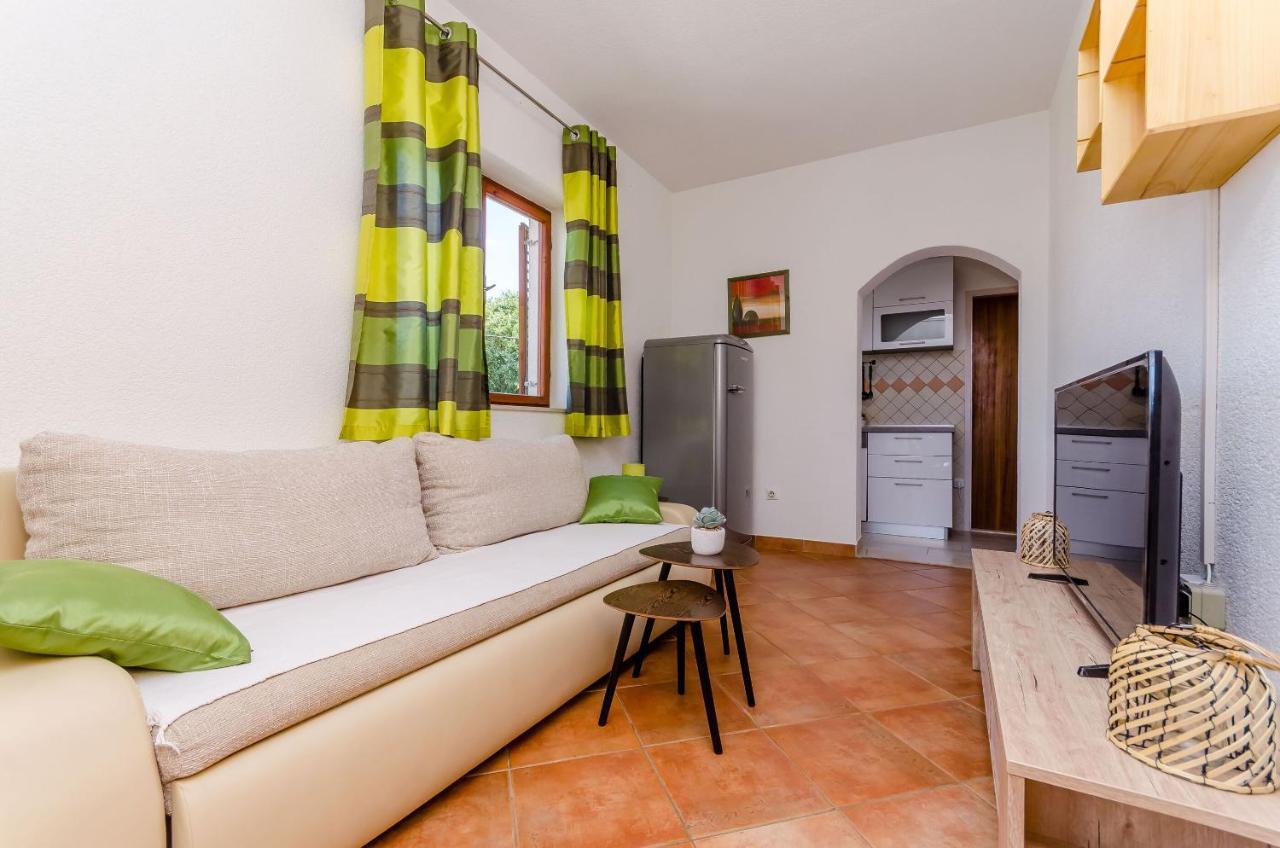 Apartment Piveta Trogir Bagian luar foto