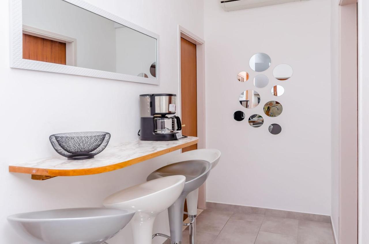 Apartment Piveta Trogir Bagian luar foto