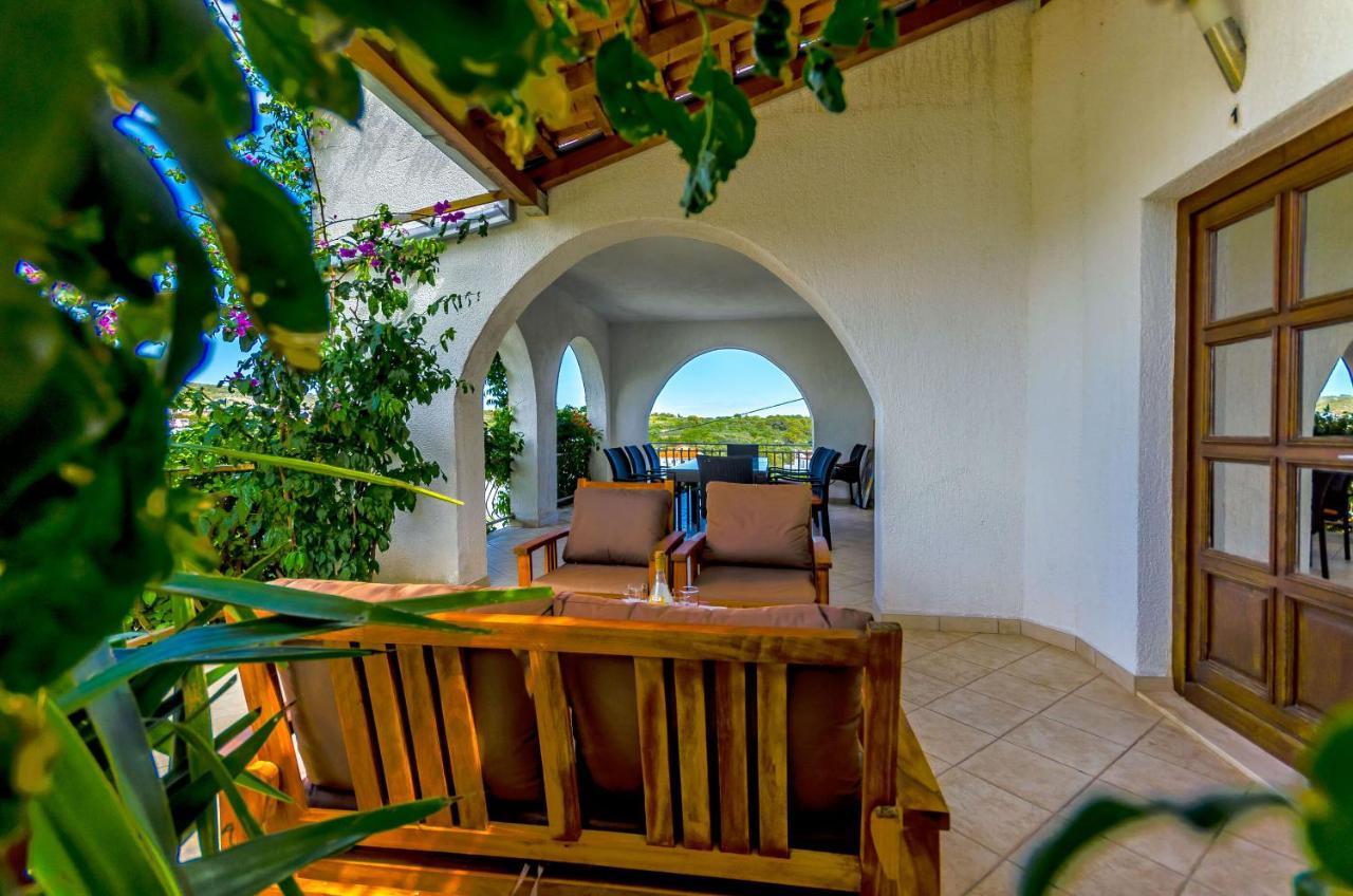 Apartment Piveta Trogir Bagian luar foto