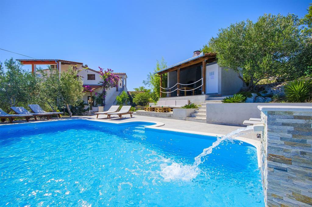 Apartment Piveta Trogir Bagian luar foto