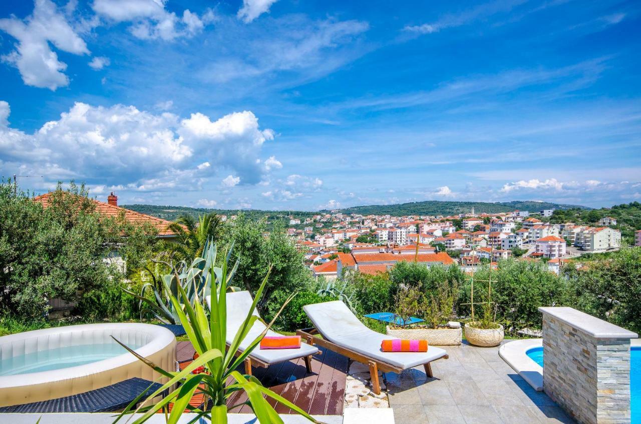 Apartment Piveta Trogir Bagian luar foto