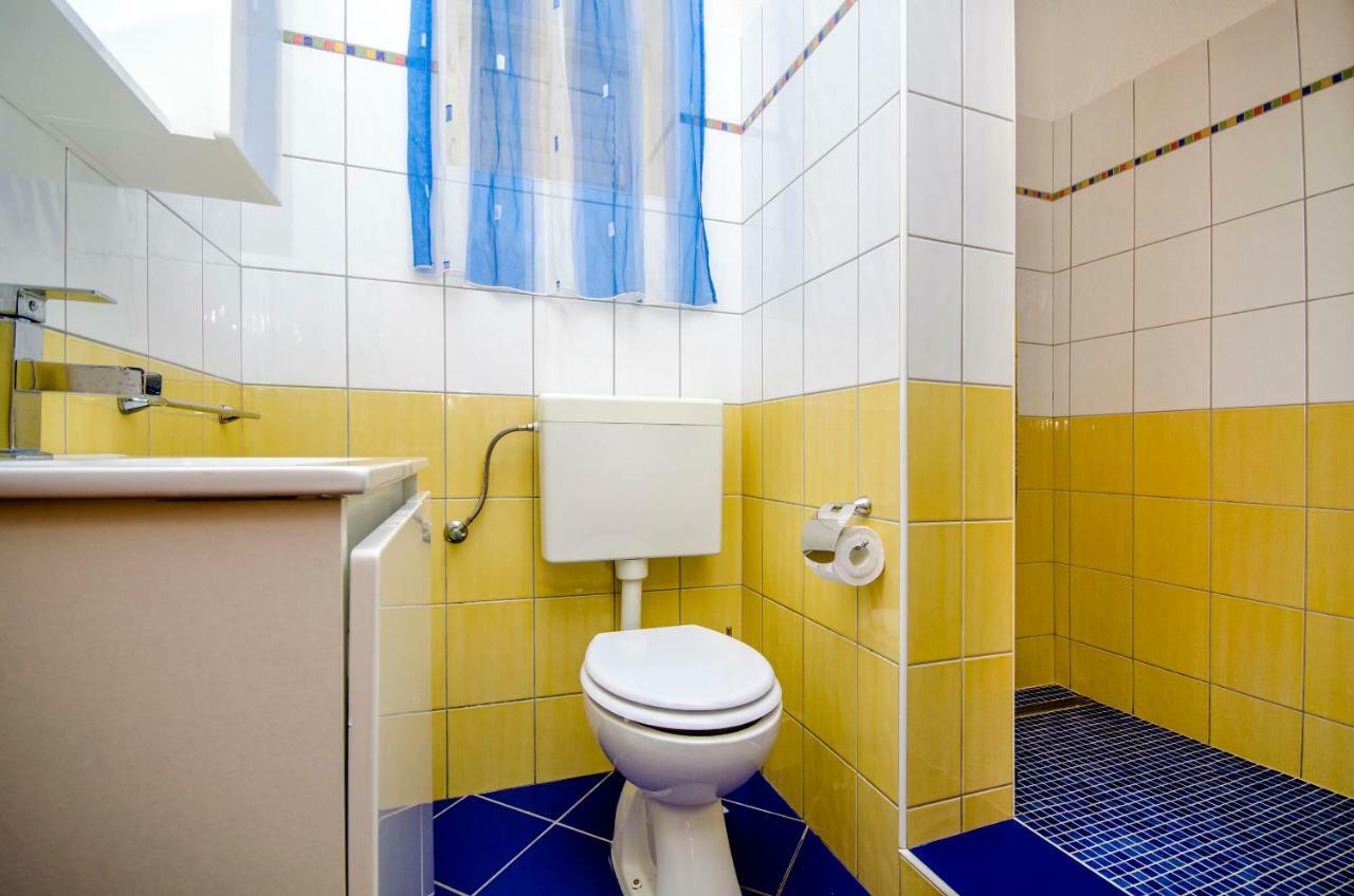 Apartment Piveta Trogir Bagian luar foto