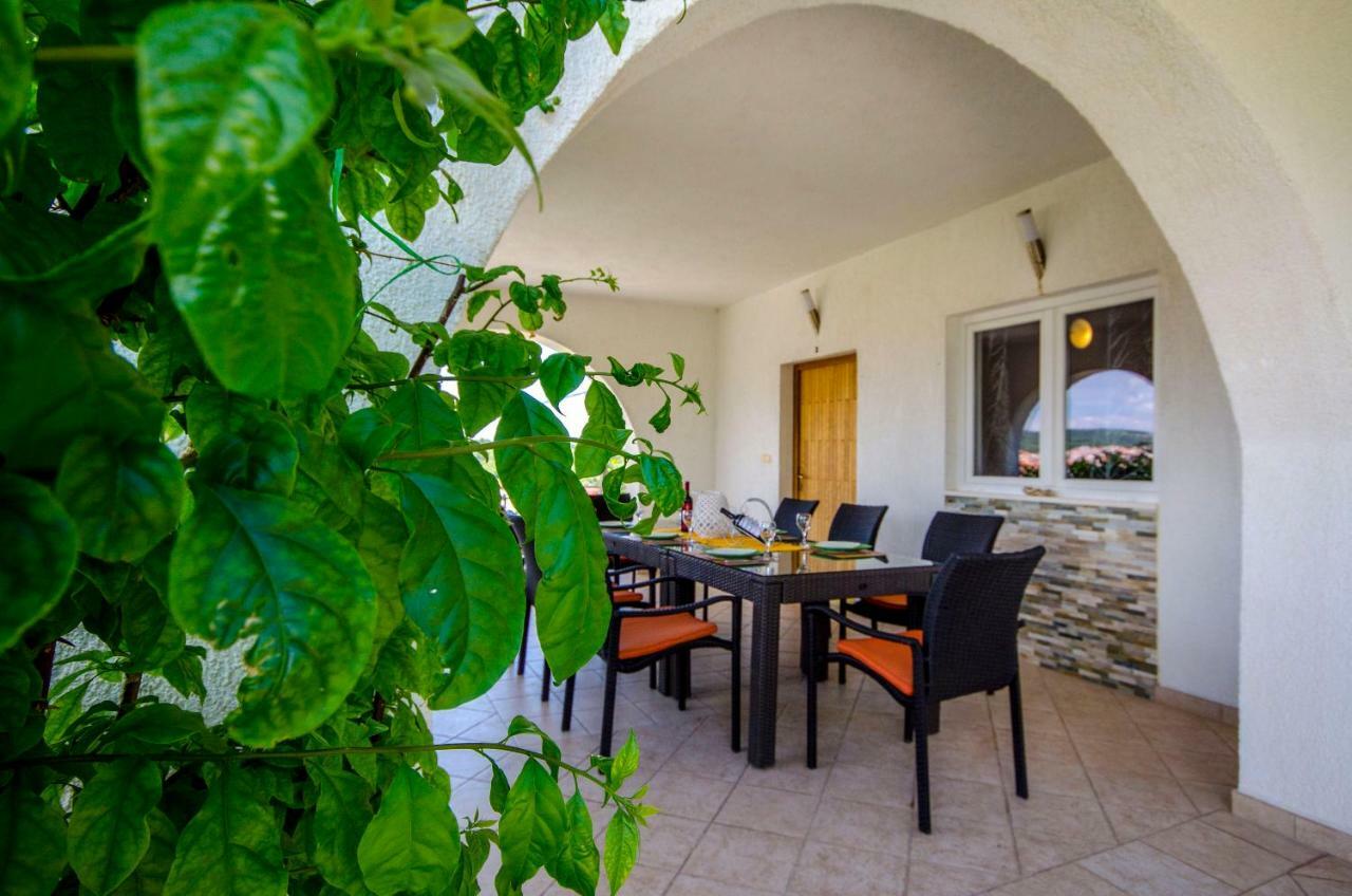 Apartment Piveta Trogir Bagian luar foto