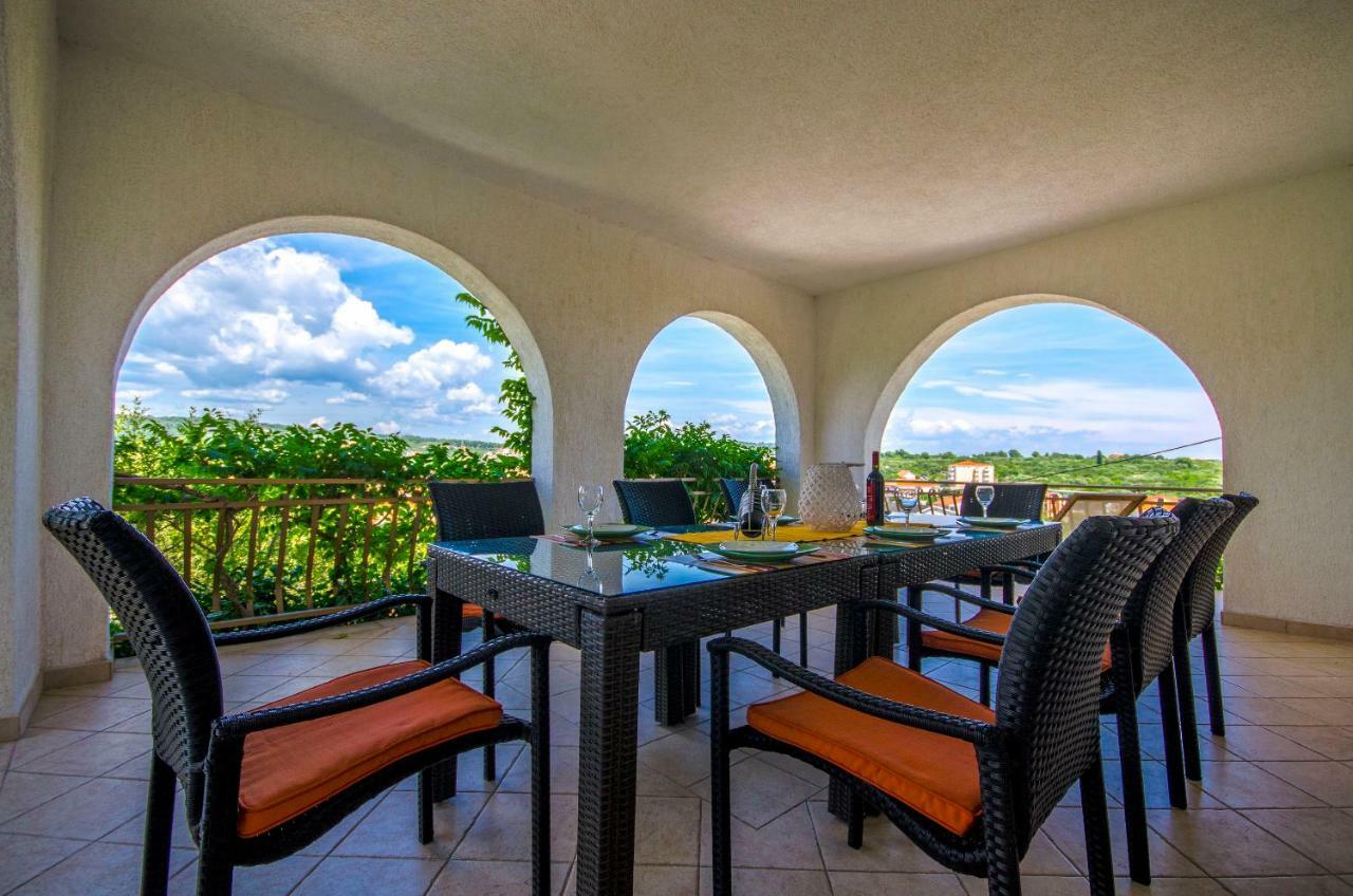 Apartment Piveta Trogir Bagian luar foto