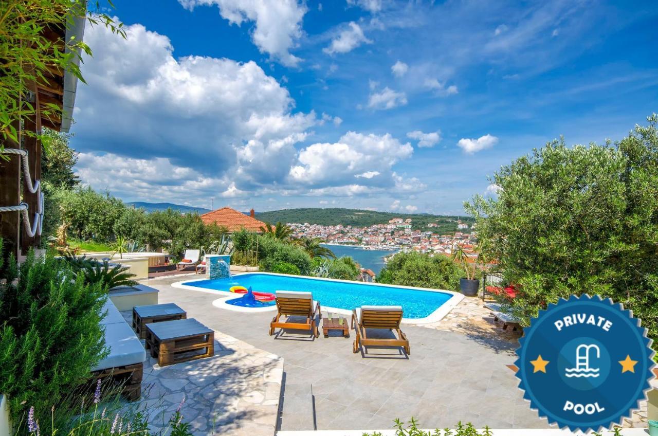Apartment Piveta Trogir Bagian luar foto